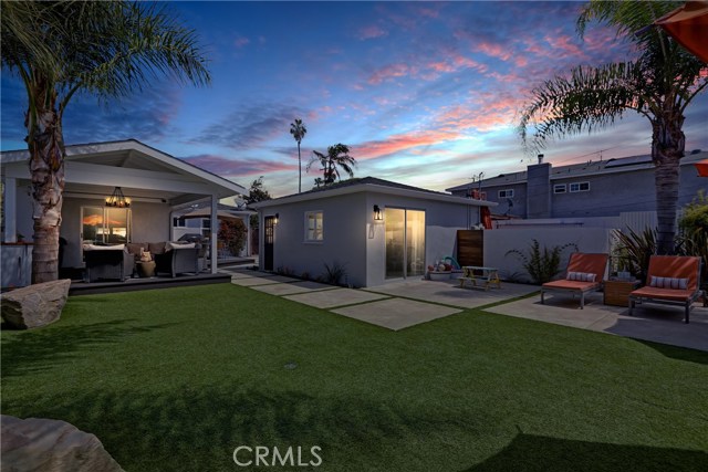 2306 Graham Avenue, Redondo Beach, California 90278, 2 Bedrooms Bedrooms, ,2 BathroomsBathrooms,Residential,Sold,Graham,SB18096314