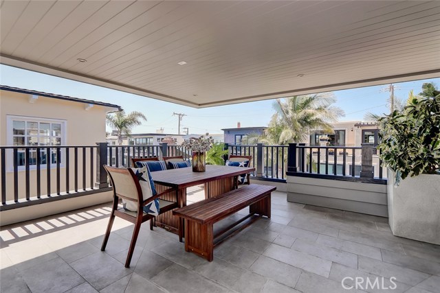 436 27th Street, Manhattan Beach, California 90266, 4 Bedrooms Bedrooms, ,4 BathroomsBathrooms,Residential,Sold,27th,SB20086504