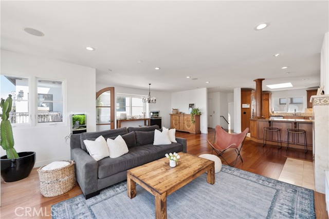 3104 Alma Avenue, Manhattan Beach, California 90266, 3 Bedrooms Bedrooms, ,4 BathroomsBathrooms,Residential,Sold,Alma,SB21051698