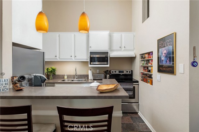 Breakfast bar and kitchen.