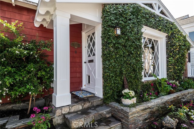 528 Marine Avenue, Manhattan Beach, California 90266, 3 Bedrooms Bedrooms, ,2 BathroomsBathrooms,Residential,Sold,Marine,SB19035532