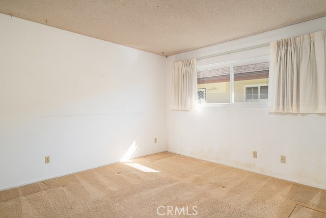 The middle or 2nd bedroom has an 8' closet.