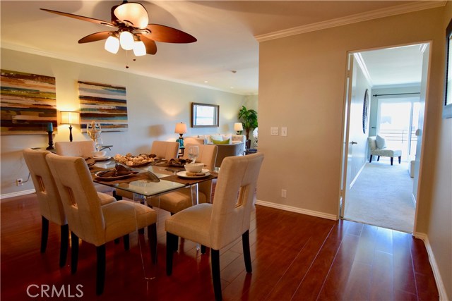 700 Esplanade, Redondo Beach, California 90277, 2 Bedrooms Bedrooms, ,2 BathroomsBathrooms,Residential,Sold,Esplanade,PW17170897