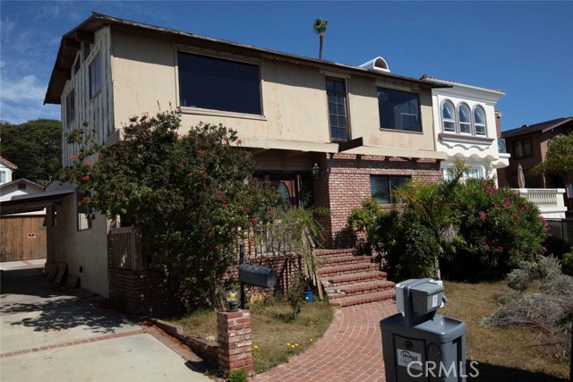 530 Helberta Avenue, Redondo Beach, California 90277, 6 Bedrooms Bedrooms, ,2 BathroomsBathrooms,Residential,Sold,Helberta,SB19176248