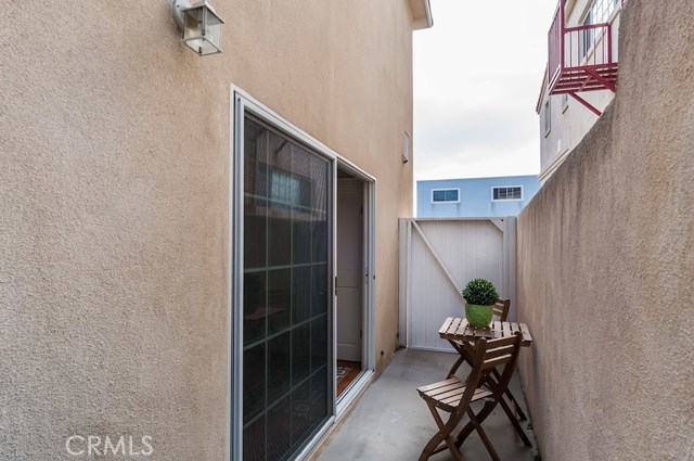 117 21st Place, Manhattan Beach, California 90266, 2 Bedrooms Bedrooms, ,2 BathroomsBathrooms,Residential,Sold,21st,SB17197158