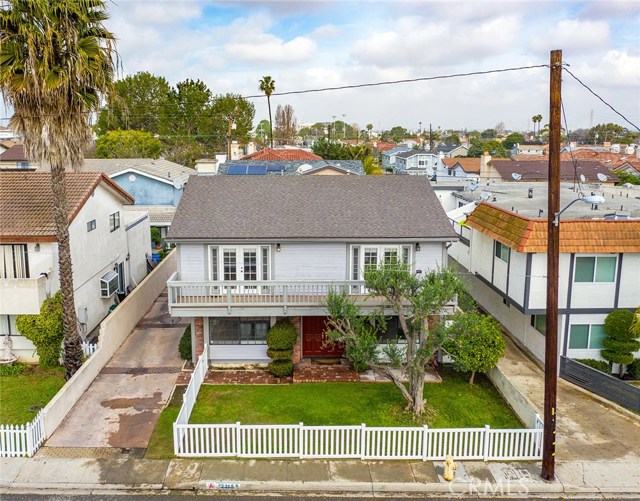 2215 Curtis Avenue, Redondo Beach, California 90278, 3 Bedrooms Bedrooms, ,1 BathroomBathrooms,Residential,Sold,Curtis,SB19017345