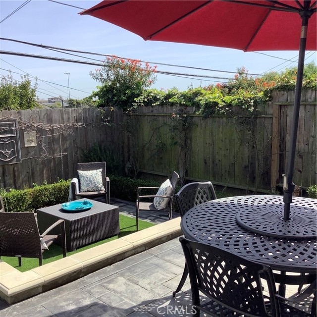 500 SUSANA, Redondo Beach, California 90277, 4 Bedrooms Bedrooms, ,2 BathroomsBathrooms,Residential,Sold,SUSANA,SB21045284