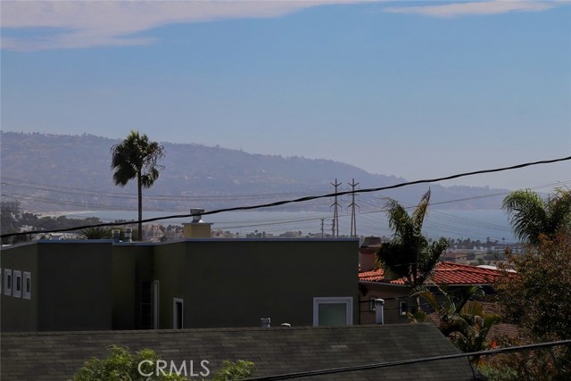 1057 8th Place, Hermosa Beach, California 90254, 5 Bedrooms Bedrooms, ,3 BathroomsBathrooms,Residential,Sold,8th,SB19212583