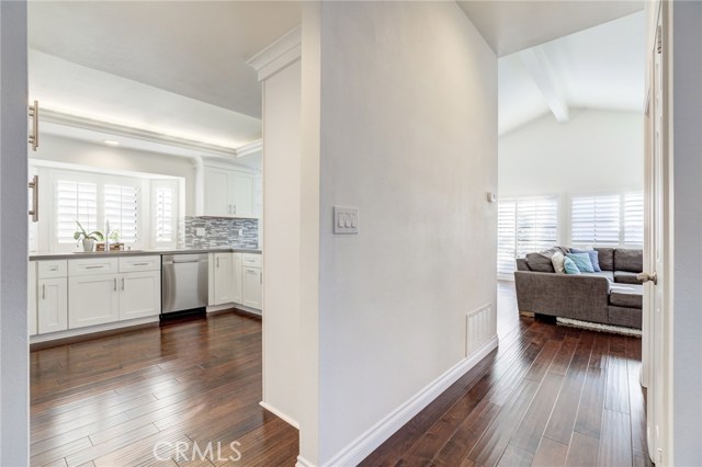 111 Guadalupe Avenue, Redondo Beach, California 90277, 4 Bedrooms Bedrooms, ,3 BathroomsBathrooms,Residential,Sold,Guadalupe,SB20243736