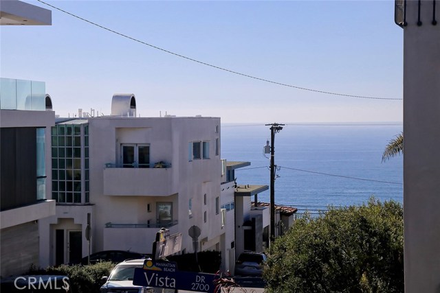 417 27th Street, Manhattan Beach, California 90266, 3 Bedrooms Bedrooms, ,1 BathroomBathrooms,Residential,Sold,27th,SB21023616