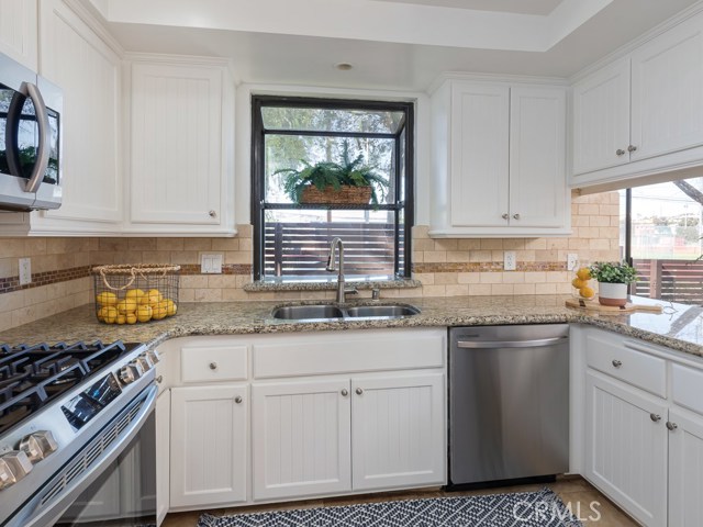 808 Vincent Street, Redondo Beach, California 90277, 3 Bedrooms Bedrooms, ,2 BathroomsBathrooms,Residential,Sold,Vincent,PV20055164