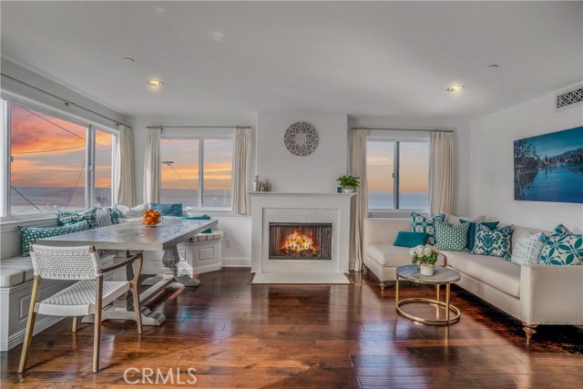 213 Seaview Street, Manhattan Beach, California 90266, 4 Bedrooms Bedrooms, ,3 BathroomsBathrooms,Residential,Sold,Seaview,SB19227675