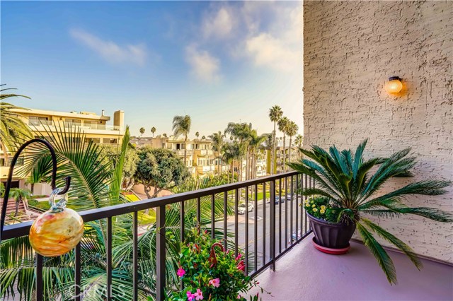 535 Esplanade, Redondo Beach, California 90277, 3 Bedrooms Bedrooms, ,Residential,Sold,Esplanade,SB20234312