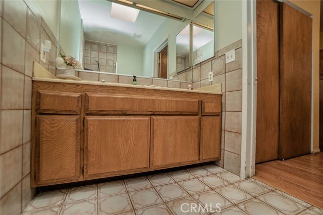 2804 Barkley Lane, Redondo Beach, California 90278, 3 Bedrooms Bedrooms, ,1 BathroomBathrooms,Residential,Sold,Barkley,SB20244906