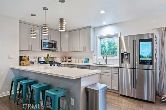 610 Inglewood Ave, Redondo Beach, California 90278, 3 Bedrooms Bedrooms, ,1 BathroomBathrooms,Residential,Sold,Inglewood Ave,SB20256411