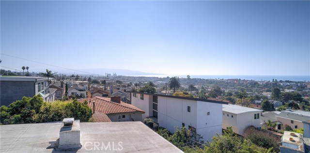 730 24th Place, Hermosa Beach, California 90254, 3 Bedrooms Bedrooms, ,1 BathroomBathrooms,Residential,Sold,24th,SB18028157