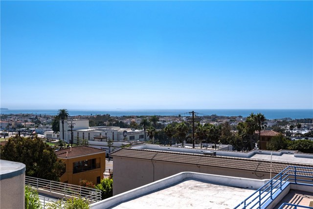 839 15th, Hermosa Beach, California 90254, 3 Bedrooms Bedrooms, ,2 BathroomsBathrooms,Residential,Sold,15th,SB20205768