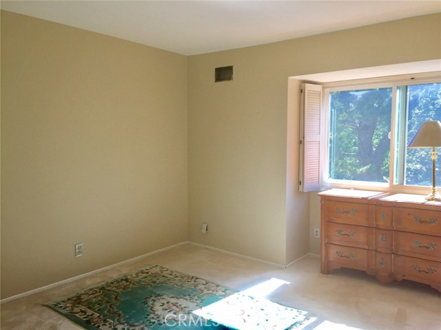 Bright 2nd bedroom. Bright 2nd bedroom.