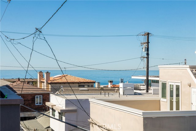 437 27th Street, Manhattan Beach, California 90266, 4 Bedrooms Bedrooms, ,3 BathroomsBathrooms,Residential,Sold,27th,SB21036239