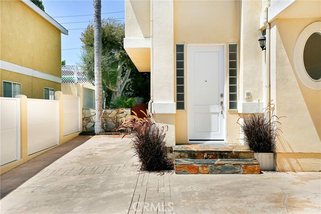 1917 Huntington Lane, Redondo Beach, California 90278, 4 Bedrooms Bedrooms, ,2 BathroomsBathrooms,Residential,Sold,Huntington,SB20106690