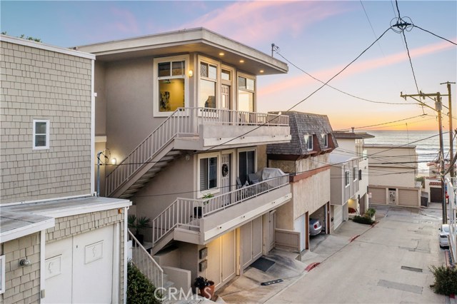 126 El Porto Street, Manhattan Beach, California 90266, ,Residential Income,Sold,El Porto,SB21008983