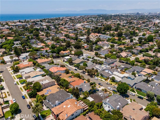 1346 1st Street, Manhattan Beach, California 90266, 4 Bedrooms Bedrooms, ,3 BathroomsBathrooms,Residential,Sold,1st,SB20126965