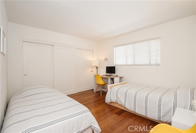 842 1st Street, Hermosa Beach, California 90254, 2 Bedrooms Bedrooms, ,3 BathroomsBathrooms,Residential,Sold,1st,SB20131143