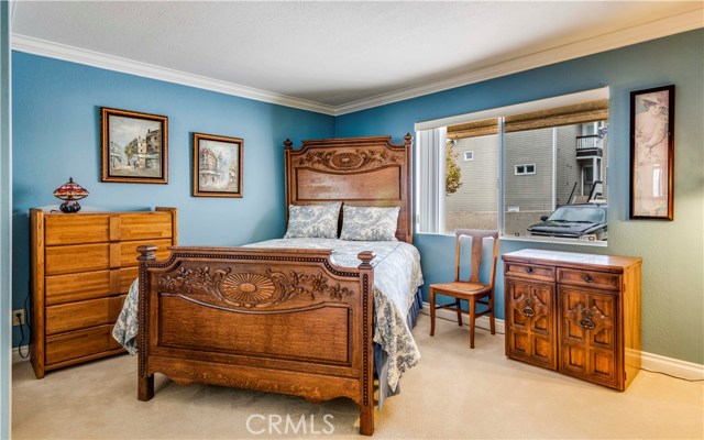 211 Helberta Avenue, Redondo Beach, California 90277, 2 Bedrooms Bedrooms, ,2 BathroomsBathrooms,Residential,Sold,Helberta,SB20006605