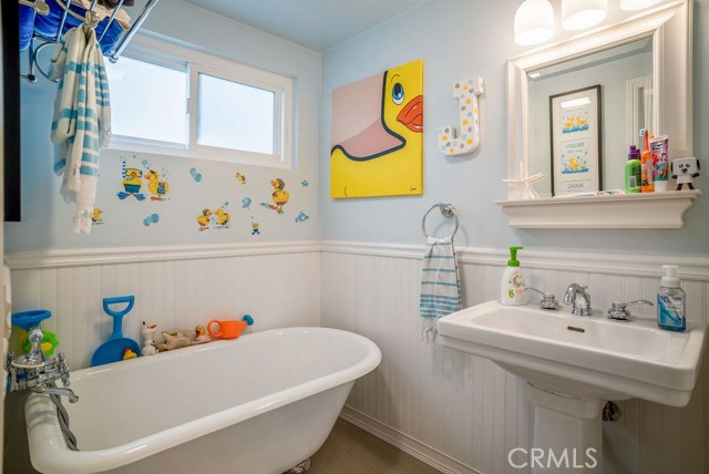 433 Marine Avenue, Manhattan Beach, California 90266, 3 Bedrooms Bedrooms, ,3 BathroomsBathrooms,Residential,Sold,Marine,SB19210558