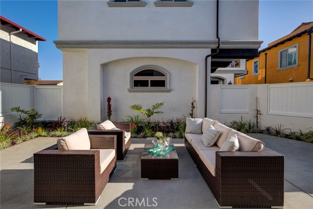 1802 Pullman Lane, Redondo Beach, California 90278, 4 Bedrooms Bedrooms, ,3 BathroomsBathrooms,Residential,Sold,Pullman,PV18085899