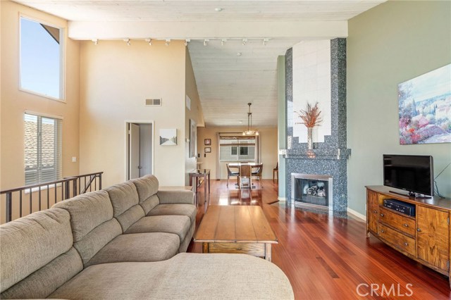 121 Prospect Avenue, Redondo Beach, California 90277, 2 Bedrooms Bedrooms, ,2 BathroomsBathrooms,Residential,Sold,Prospect,SB20143054