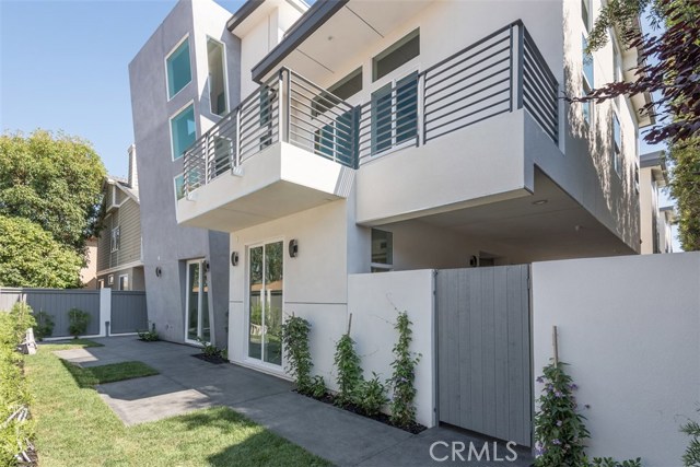 2415 Rockefeller Lane, Redondo Beach, California 90278, 4 Bedrooms Bedrooms, ,4 BathroomsBathrooms,Residential,Sold,Rockefeller,PV18200418