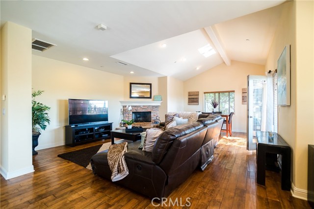 2413 Rockefeller Lane, Redondo Beach, California 90278, 3 Bedrooms Bedrooms, ,2 BathroomsBathrooms,Residential,Sold,Rockefeller,SB18266736