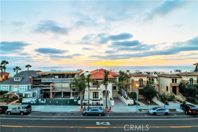 700 Esplanade, Redondo Beach, California 90277, 2 Bedrooms Bedrooms, ,2 BathroomsBathrooms,Residential,Sold,Esplanade,SB17194548