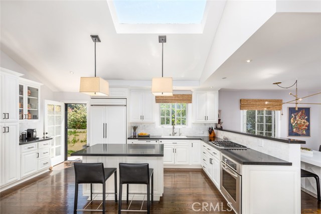 1407 23rd Street, Manhattan Beach, California 90266, 4 Bedrooms Bedrooms, ,2 BathroomsBathrooms,Residential,Sold,23rd,SB17168172