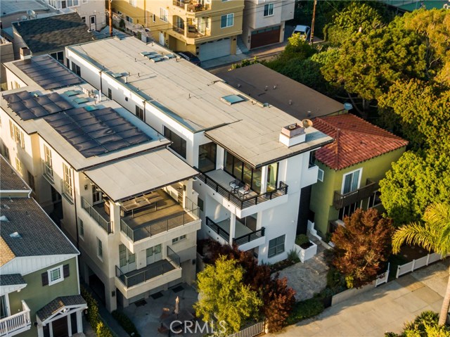 333 18th Street, Manhattan Beach, California 90266, 6 Bedrooms Bedrooms, ,6 BathroomsBathrooms,Residential,Sold,18th,SB20041835