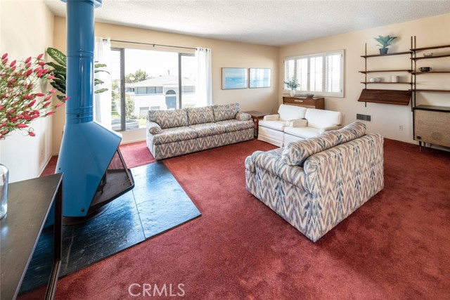 728 13th Street, Manhattan Beach, California 90266, 3 Bedrooms Bedrooms, ,2 BathroomsBathrooms,Residential,Sold,13th,SB21113806