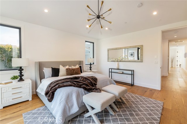 2400 John Street, Manhattan Beach, California 90266, 5 Bedrooms Bedrooms, ,2 BathroomsBathrooms,Residential,Sold,John,SB19208383