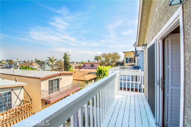 1630 Stanford Avenue, Redondo Beach, California 90278, 3 Bedrooms Bedrooms, ,1 BathroomBathrooms,Residential,Sold,Stanford,SB19124881