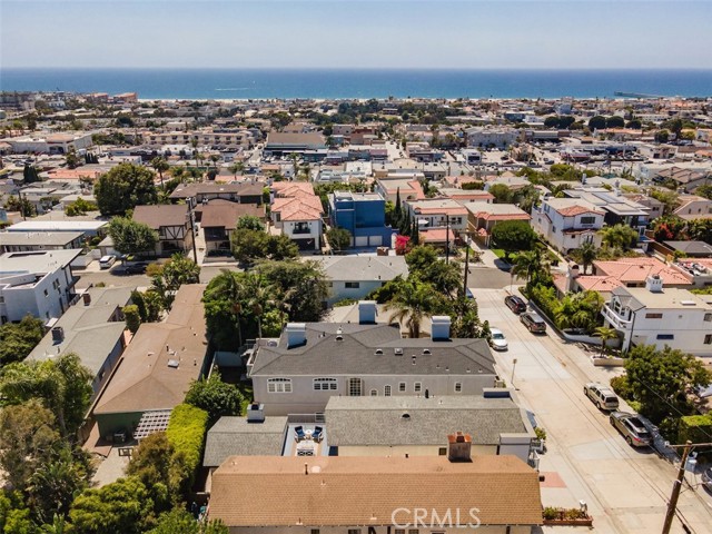 1022 4th Street, Hermosa Beach, California 90254, 3 Bedrooms Bedrooms, ,2 BathroomsBathrooms,Residential,Sold,4th,PV21143463