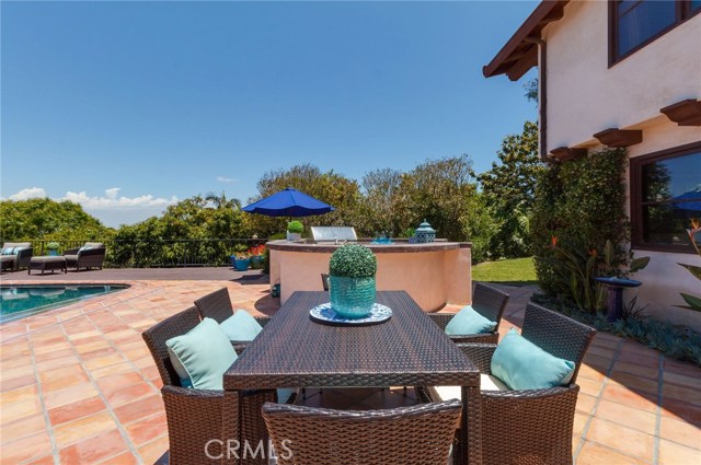 976 Via Del Monte, Palos Verdes Estates, California 90274, 5 Bedrooms Bedrooms, ,2 BathroomsBathrooms,Residential,Sold,Via Del Monte,SB19127417