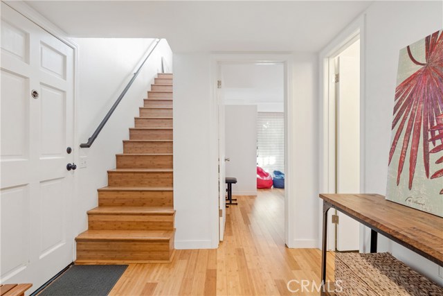 834 Lucia Avenue, Redondo Beach, California 90277, 2 Bedrooms Bedrooms, ,2 BathroomsBathrooms,Residential,Sold,Lucia,SB20066365