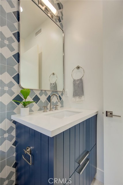 124 39th Street, Manhattan Beach, California 90266, 3 Bedrooms Bedrooms, ,2 BathroomsBathrooms,Residential,Sold,39th,SB20089804