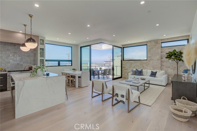 124 39th Street, Manhattan Beach, California 90266, 3 Bedrooms Bedrooms, ,2 BathroomsBathrooms,Residential,Sold,39th,SB20089804