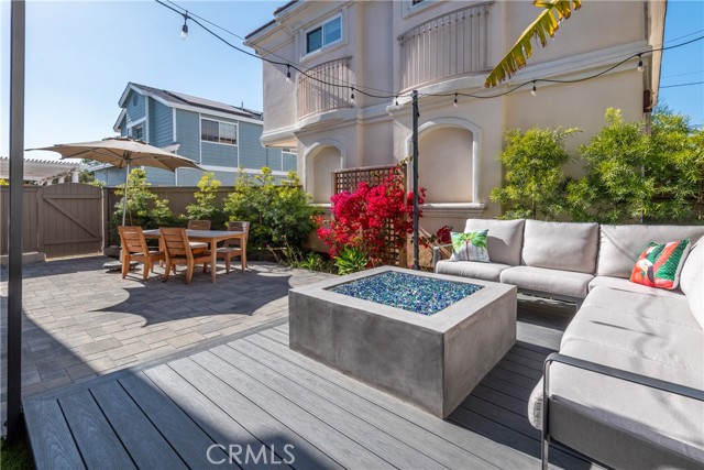 2227 Gates Avenue, Redondo Beach, California 90278, 4 Bedrooms Bedrooms, ,3 BathroomsBathrooms,Residential,Sold,Gates,SB21093316