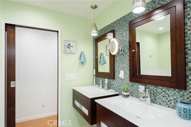 462 27th Street, Manhattan Beach, California 90266, 3 Bedrooms Bedrooms, ,2 BathroomsBathrooms,Residential,Sold,27th,SB20201304