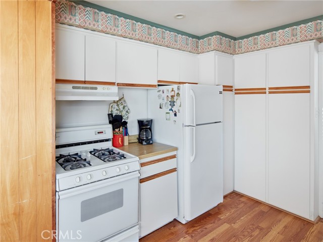 3 Bed Home for Sale in Hawthorne, California