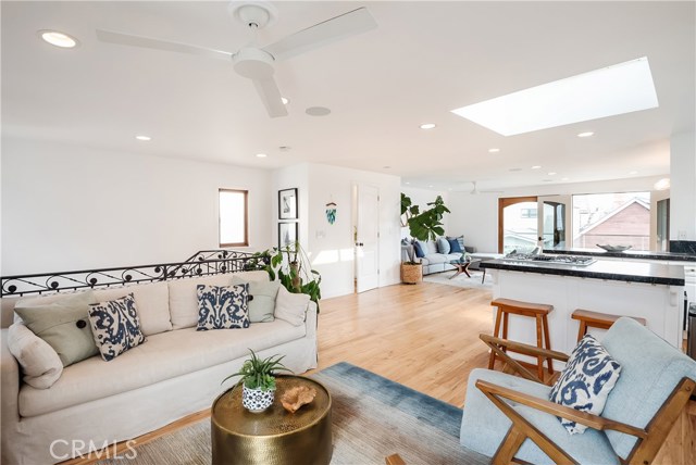 225 1st Street, Manhattan Beach, California 90266, 3 Bedrooms Bedrooms, ,Residential,Sold,1st,SB20187308