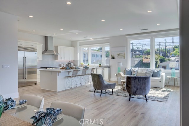 1037 2nd Street, Hermosa Beach, California 90254, 4 Bedrooms Bedrooms, ,3 BathroomsBathrooms,Residential,Sold,2nd,SB19264836