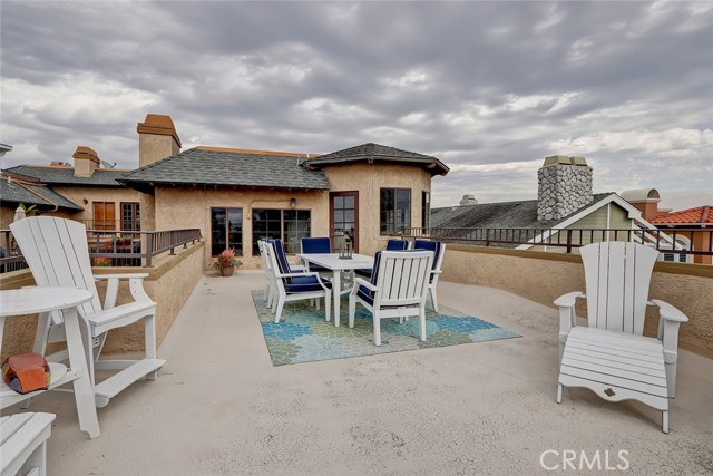 506 Helberta Avenue, Redondo Beach, California 90277, 3 Bedrooms Bedrooms, ,2 BathroomsBathrooms,Residential,Sold,Helberta,SB19050182